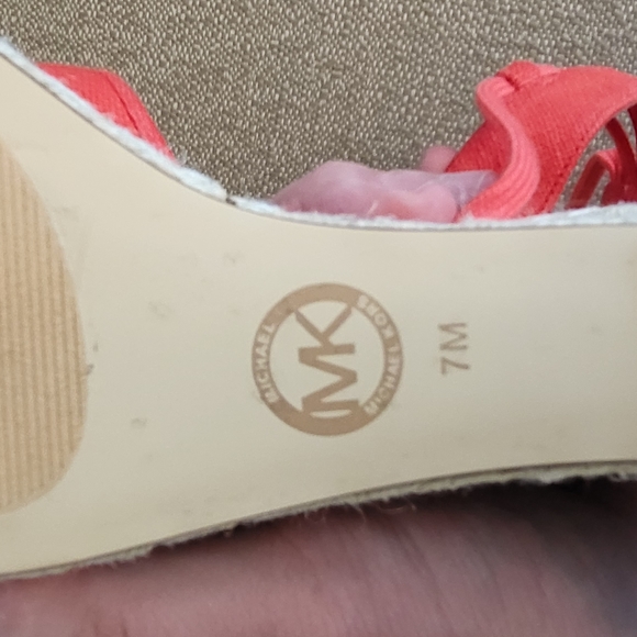 Michael Kors, 6, Biege/Cream - Picture 2 of 3